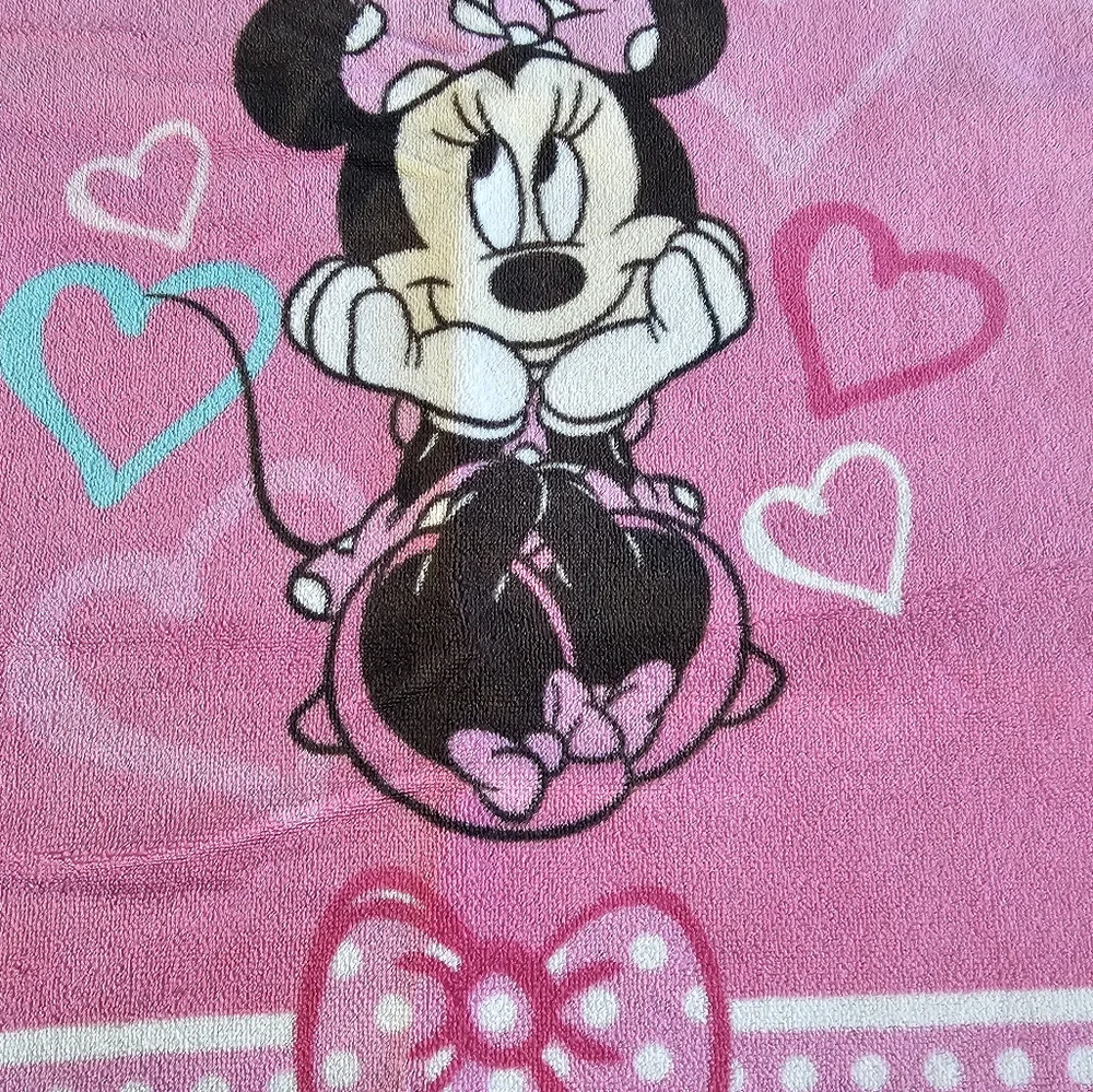 Disney Pink Minnie Mouse Hearts Love Bath Beach Terry Towel 24